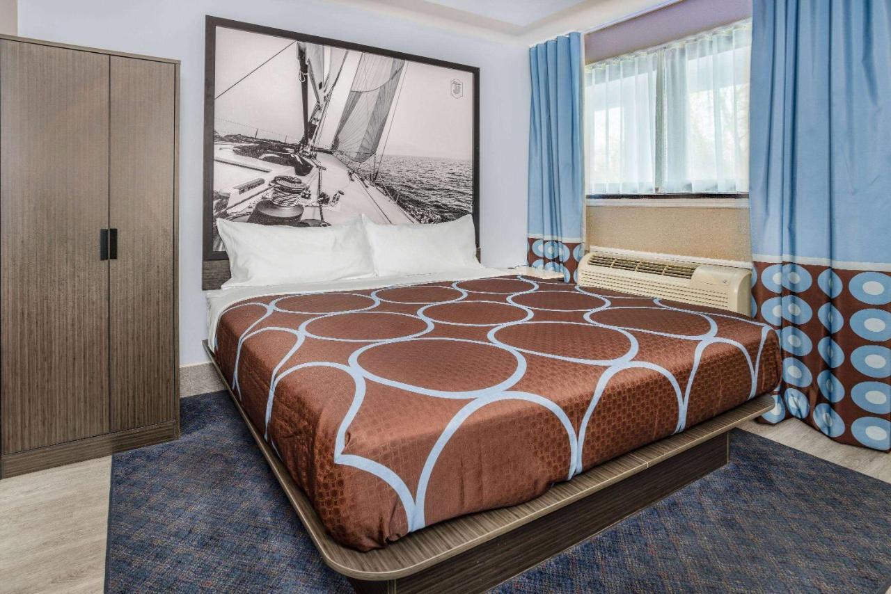Super 8 By Wyndham Lindenhurst Exterior foto